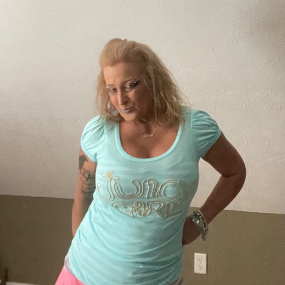 Meet your Posher, Marnie L. - Picture 2 of 3